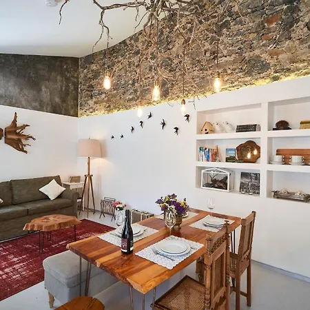 Sparrow Nest Villa *