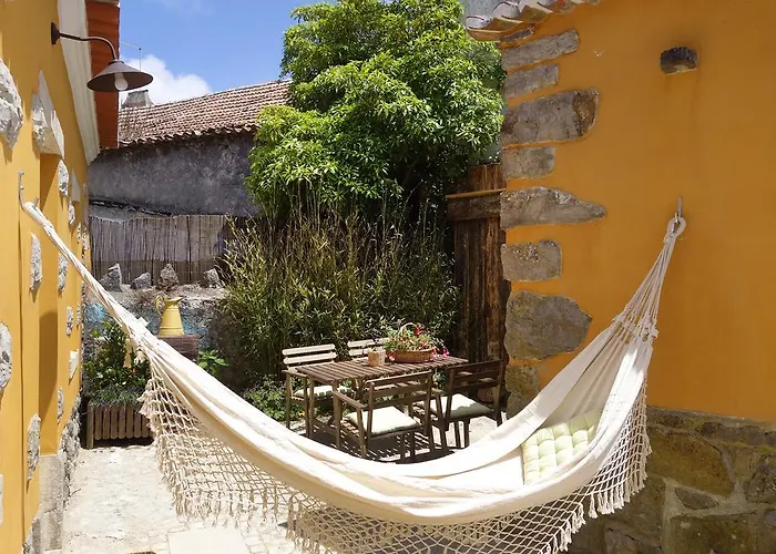 Sparrow Nest * Sintra